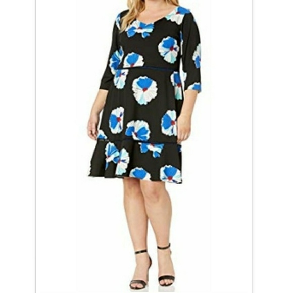 🆕➕ Taylor 💜 Floral Flare Dress - Picture 1 of 2